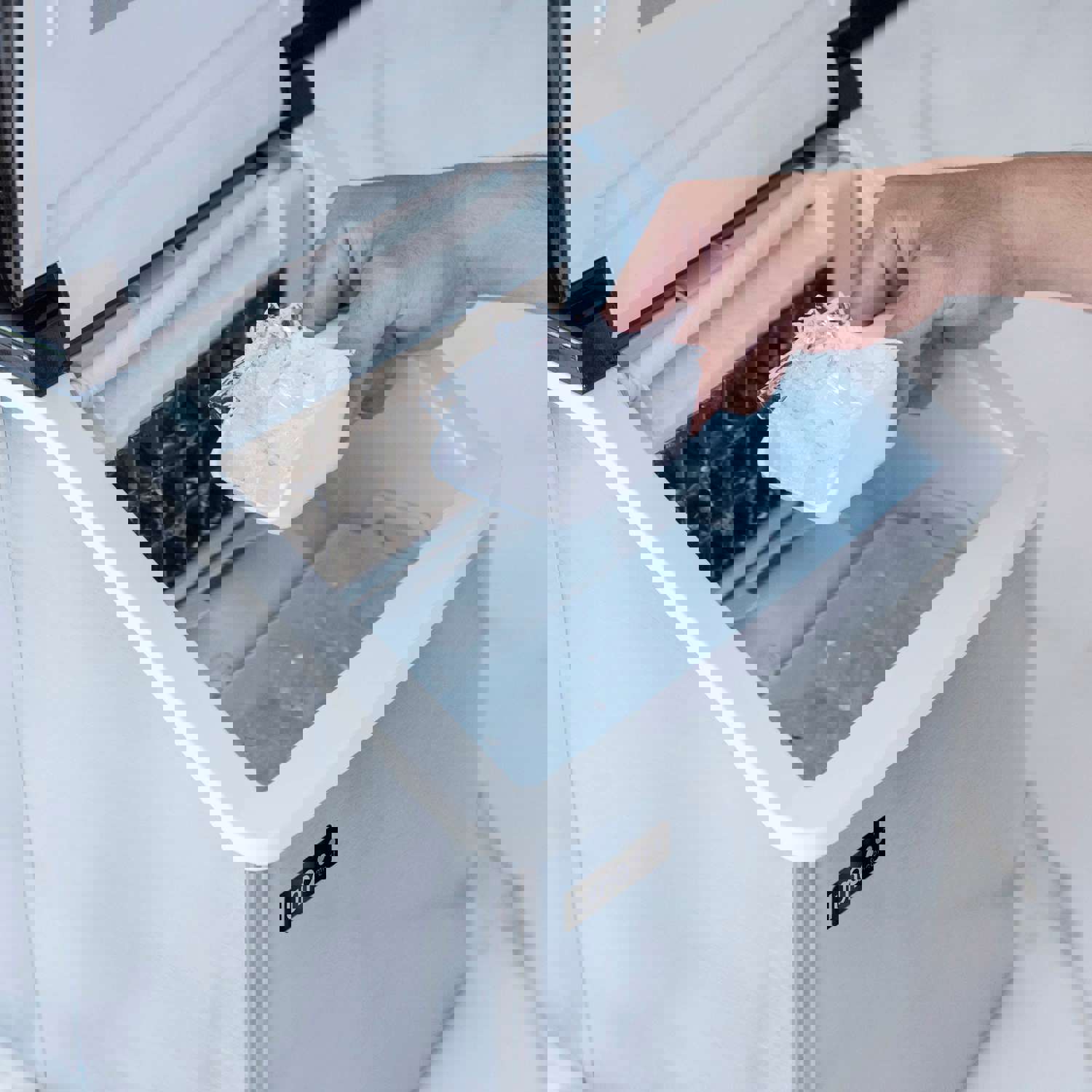 Luma Comfort Clear 28lbs. Portable Ice Maker - IM200SS