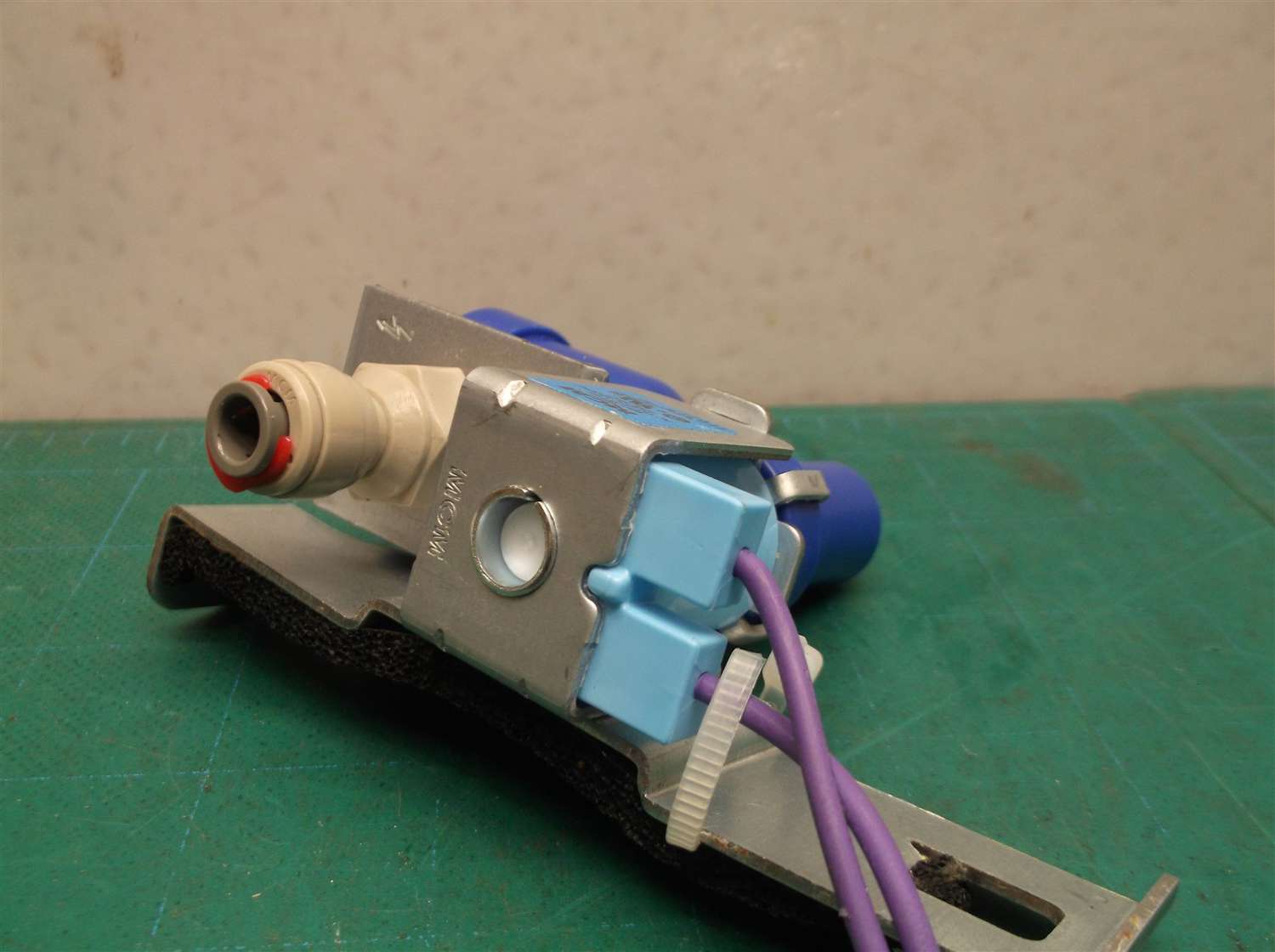 WE1-W1-B1 Hisense Ice Maker Valve for Hisense Refrigerator HIMT30G01