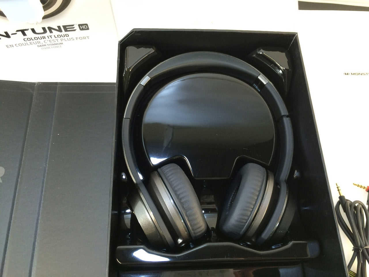 Monster 128579-00 NTune On-Ear Headphones, Pearl Grey - Colorful Noise-Isolating Audio Experience