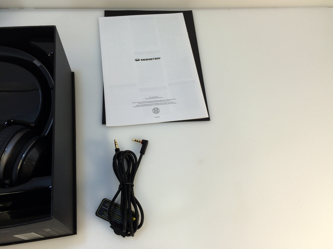 Monster 128579-00 NTune On-Ear Headphones, Pearl Grey - Colorful Noise-Isolating Audio Experience