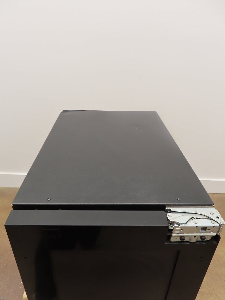 Marvel MLCR215IS01B 15 Built-In Undercounter Panel Ready Crescent Ice Maker