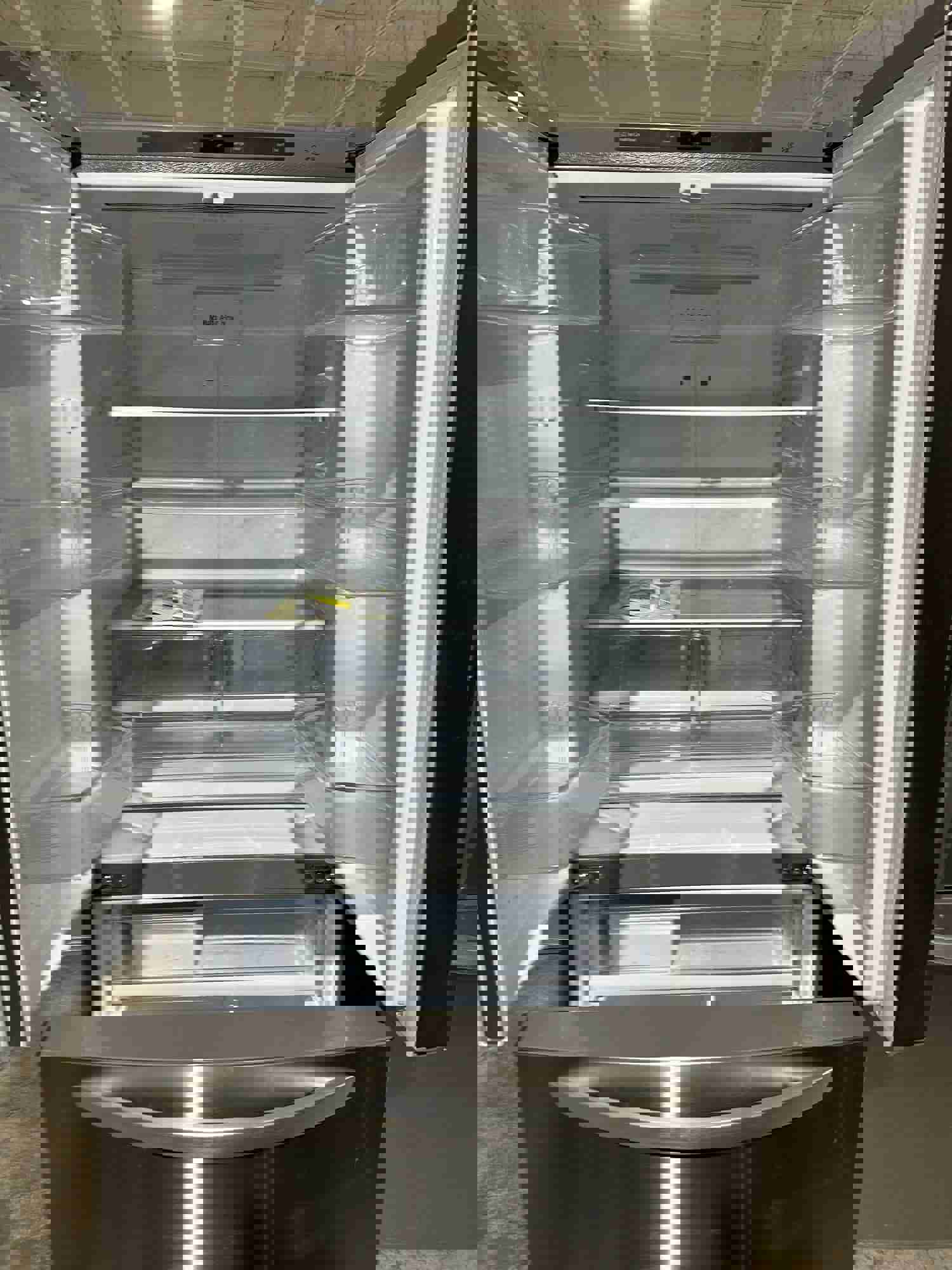 LG 25.1 Cu. Ft. French Door Refrigerator with Ice Maker - Stainless Steel