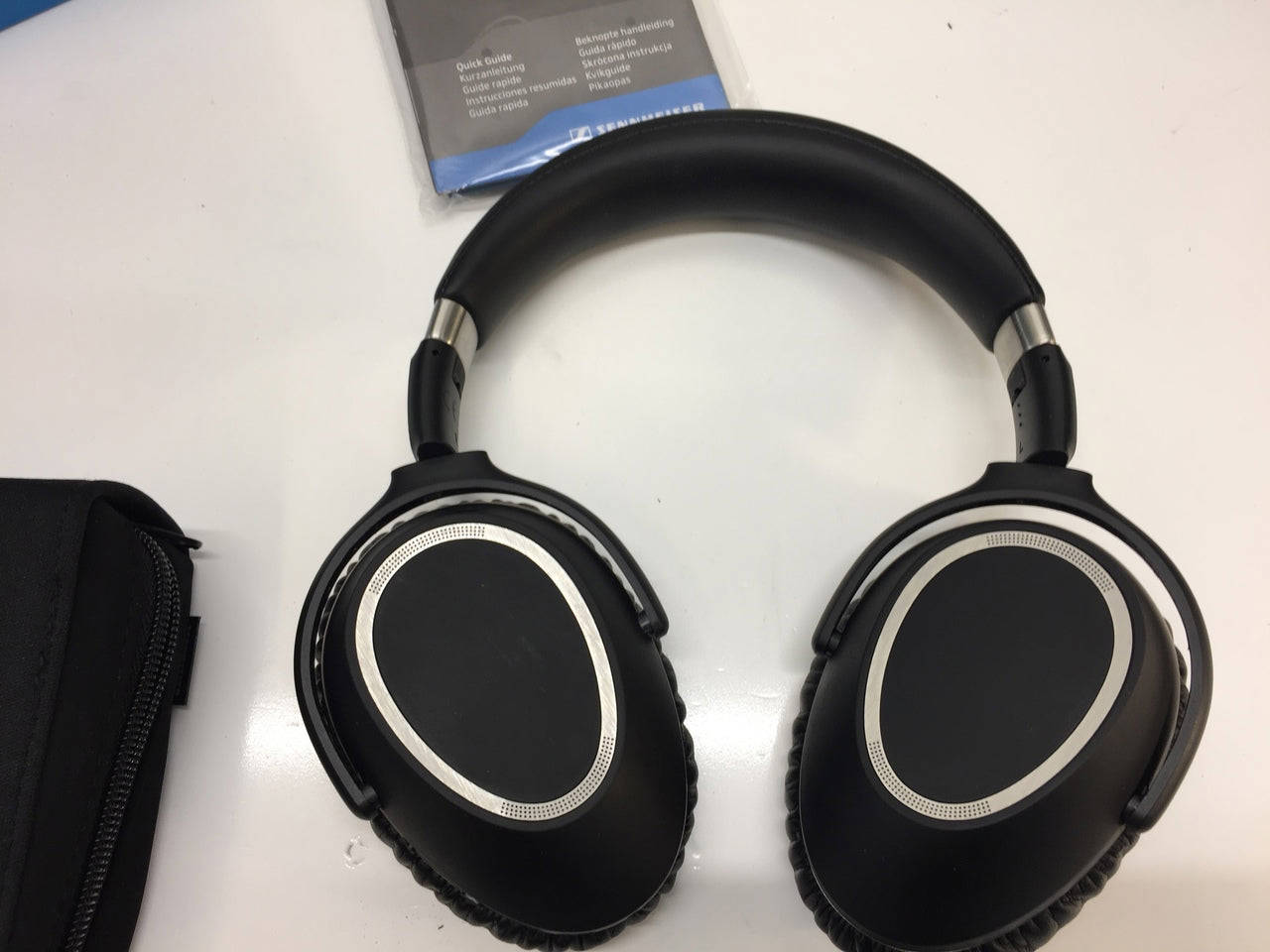 Sennheiser PXC 550 Wireless Bluetooth Headphones - Premium Sound for Business Travelers