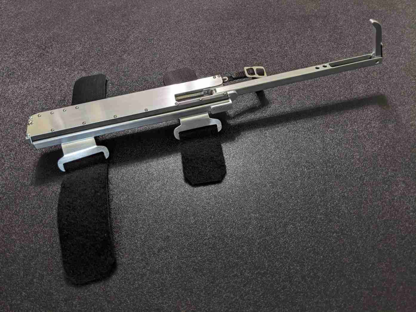 Auto Hook V1 - Telescopic Sleeve Gadget for Extended Reach