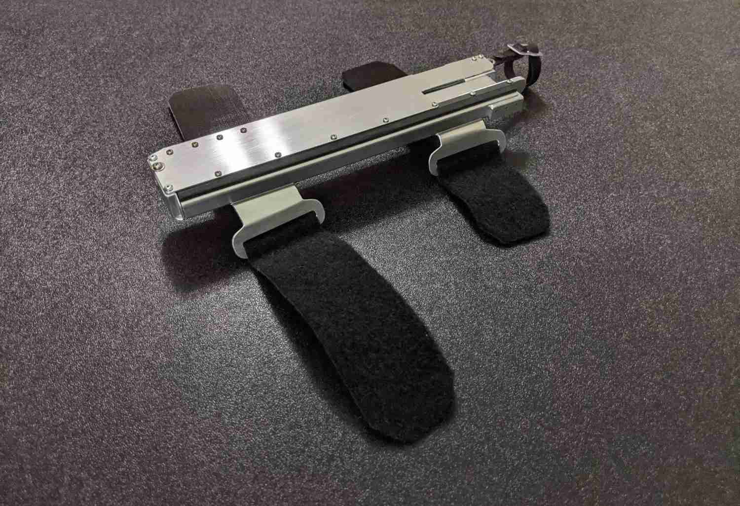 Auto Hook V1 - Telescopic Sleeve Gadget for Extended Reach