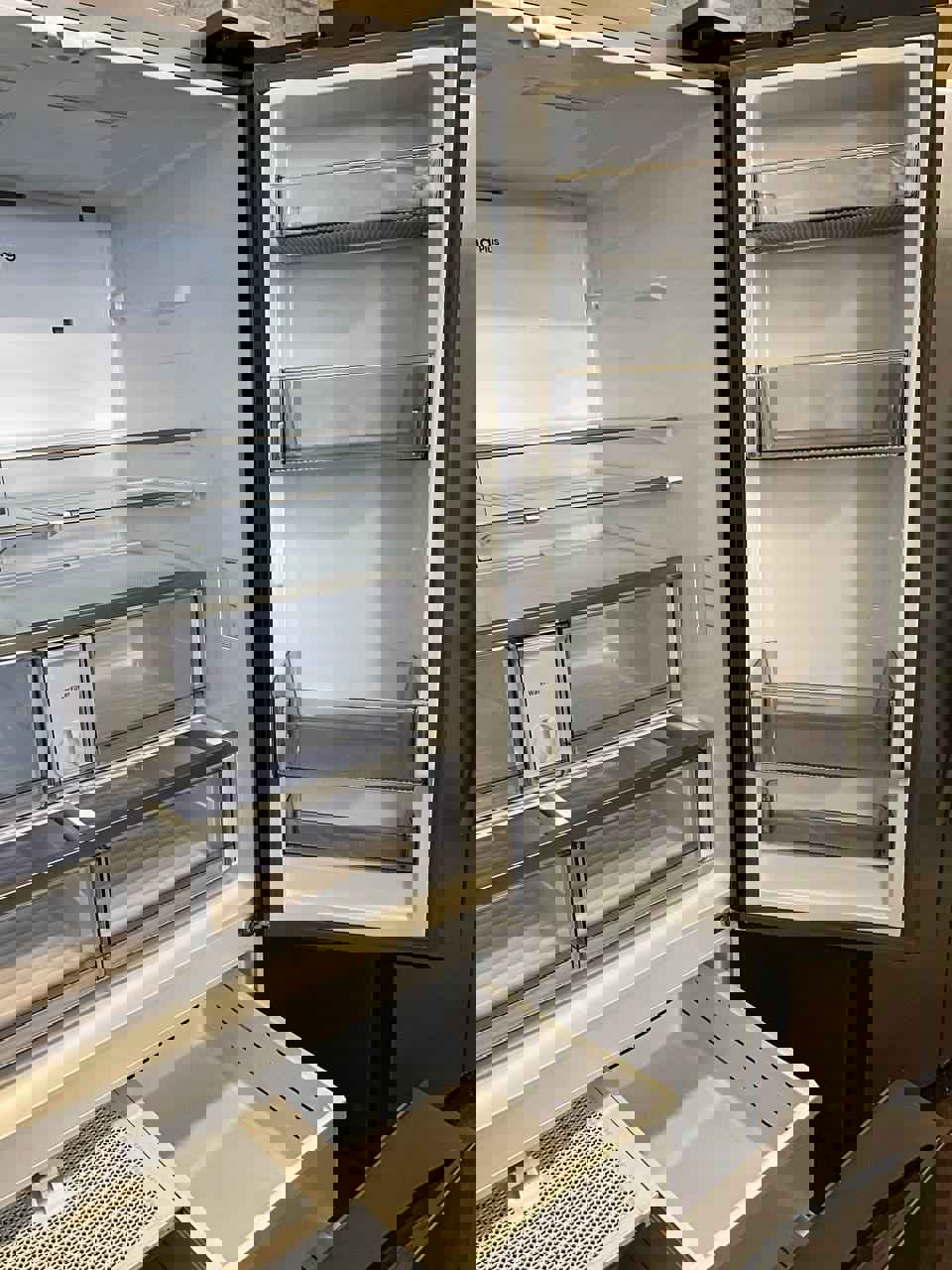 Samsung BESPOKE RF30BB6200QL 36 Inch Smart French Door Refrigerator