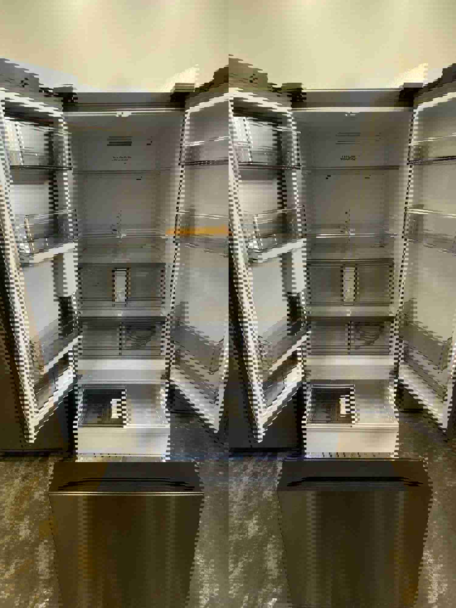 Samsung BESPOKE RF30BB6600QL 36 Inch Smart 3-Door French Door Refrigerator