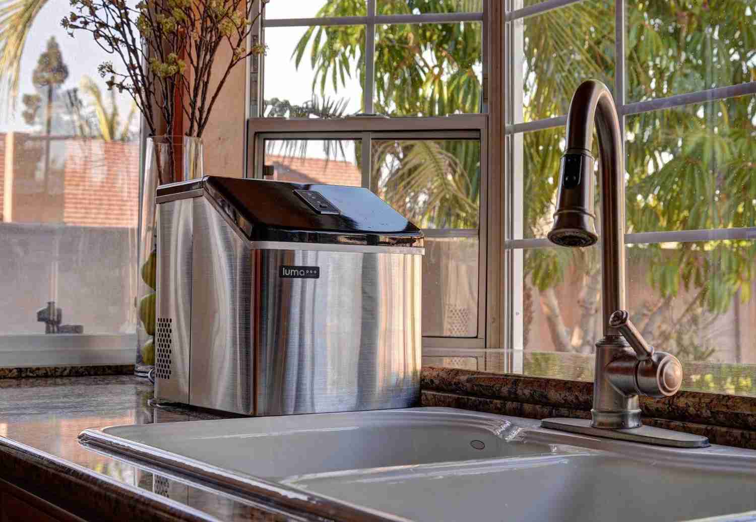 Luma Comfort IM200SS Countertop Clear Ice Maker - 28 lbs. Daily, BPA-Free