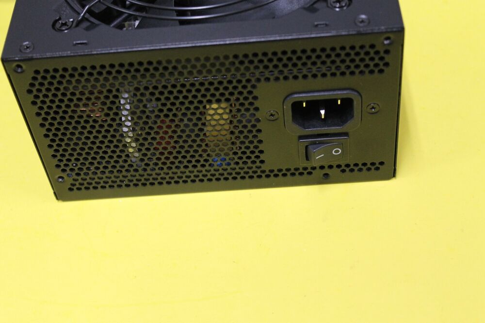 MONTECH ALPHA GOLD 750W Power Supply Unit