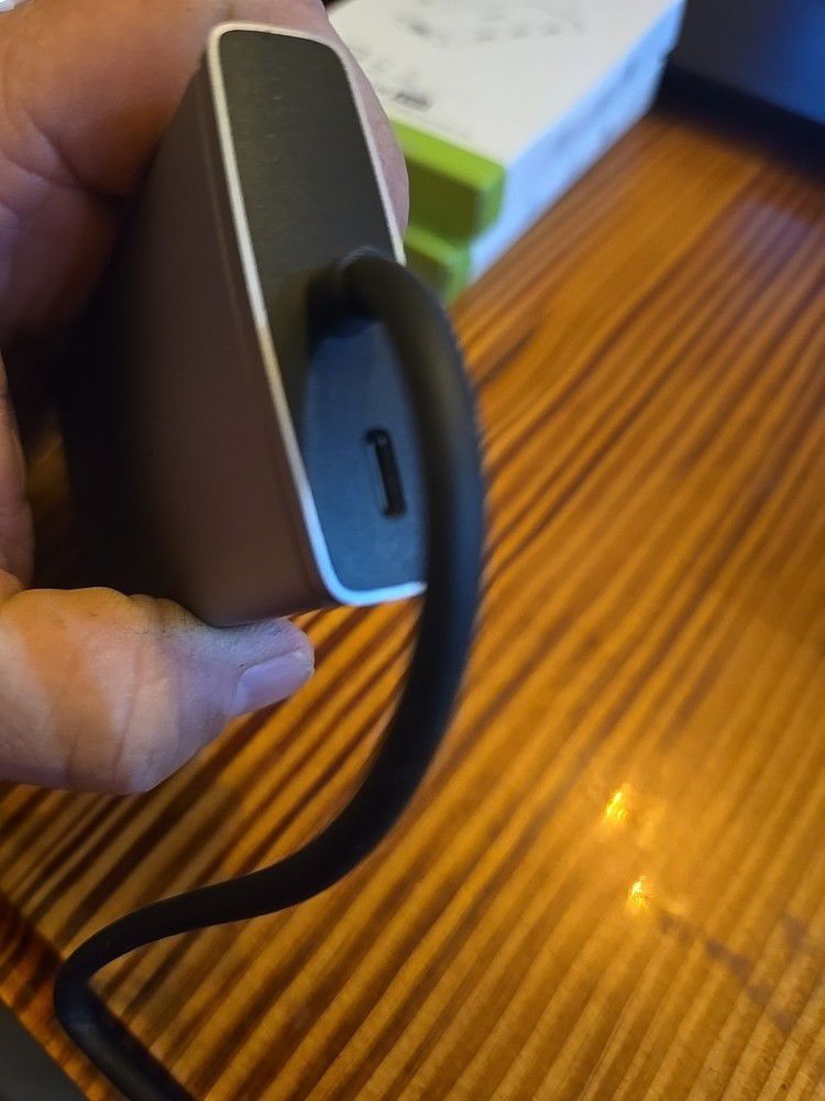 8-in-1 USB-C Hub with Multi-Display and Peripheral Connectivity