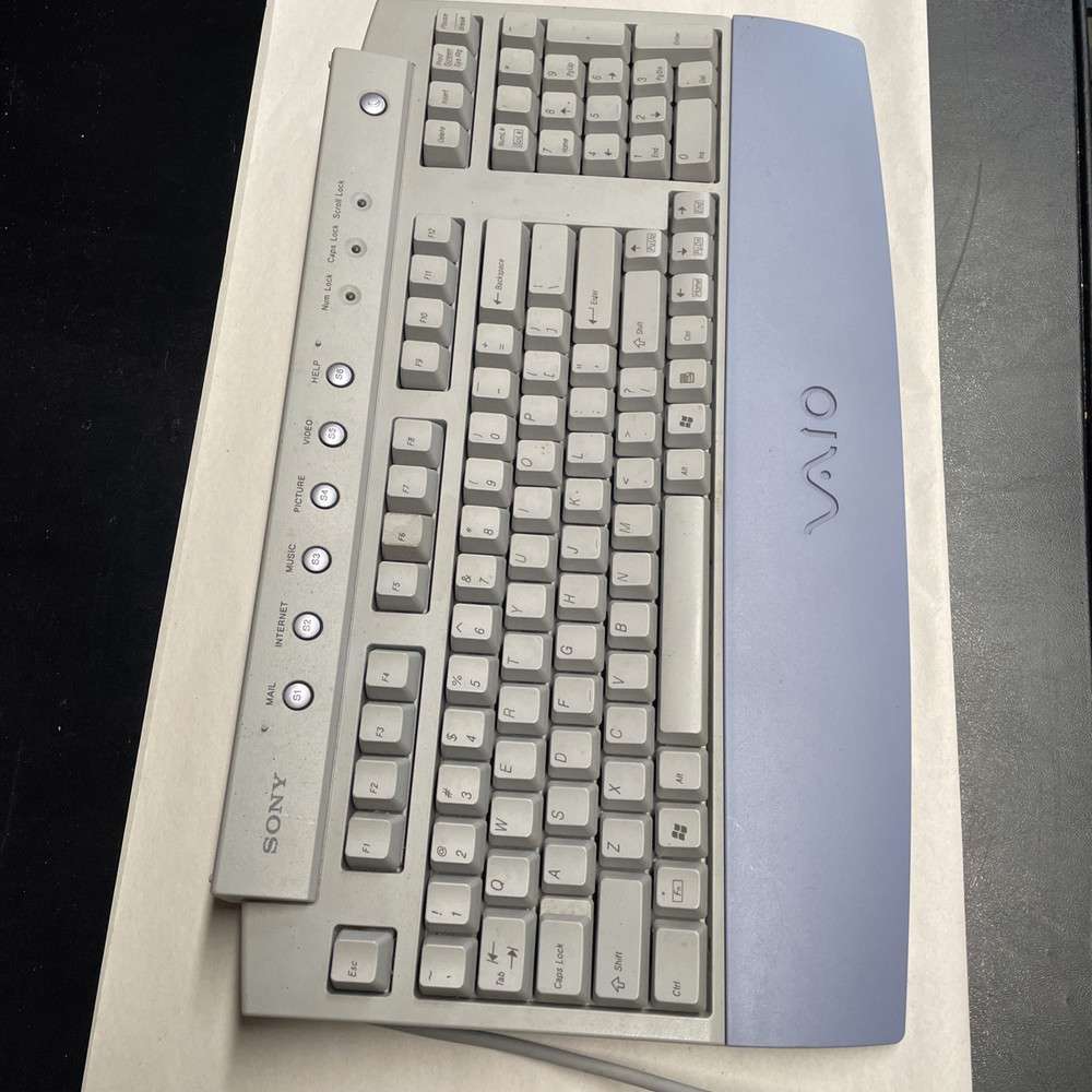 Retro Sony VAIO Wired Keyboard with Built-in Armrest - PCVA-KB1P/UB