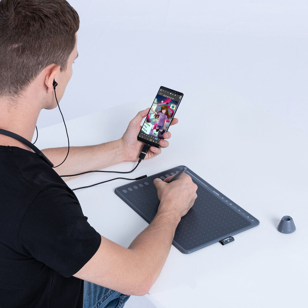 Huion HS611 Graphics Tablet - Enhanced Art Experience with Tilt and Battery-Free Pen