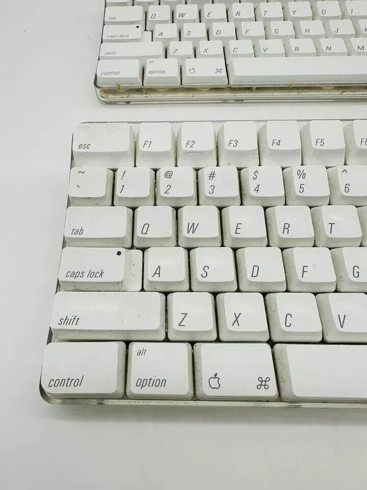 Apple 1048 USB Keyboard - Enhanced Typing, Great Condition