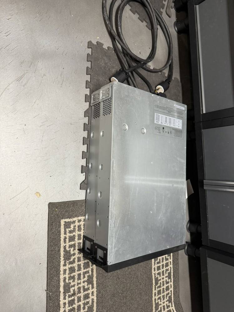 APC SMT3000RM2U Smart-UPS Battery Backup and Surge Protector