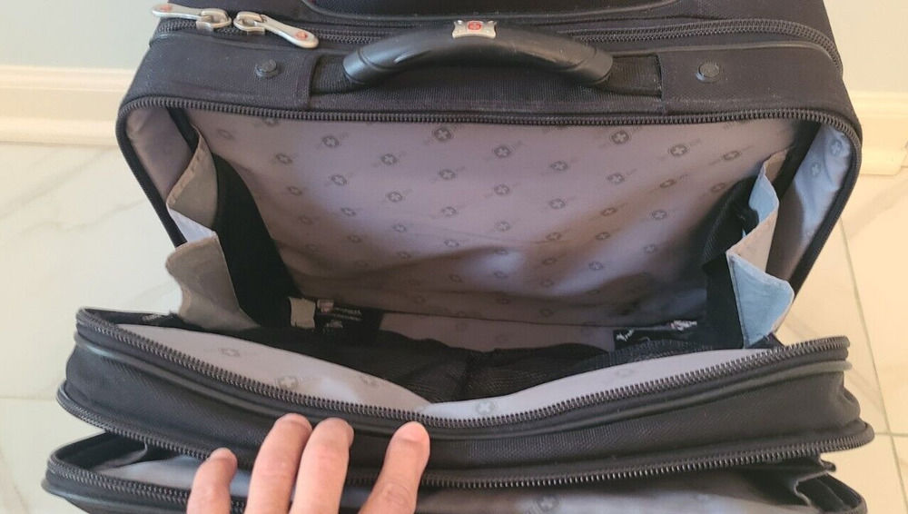 Swiss Gear Wenger Large Rolling Laptop Business Briefcase