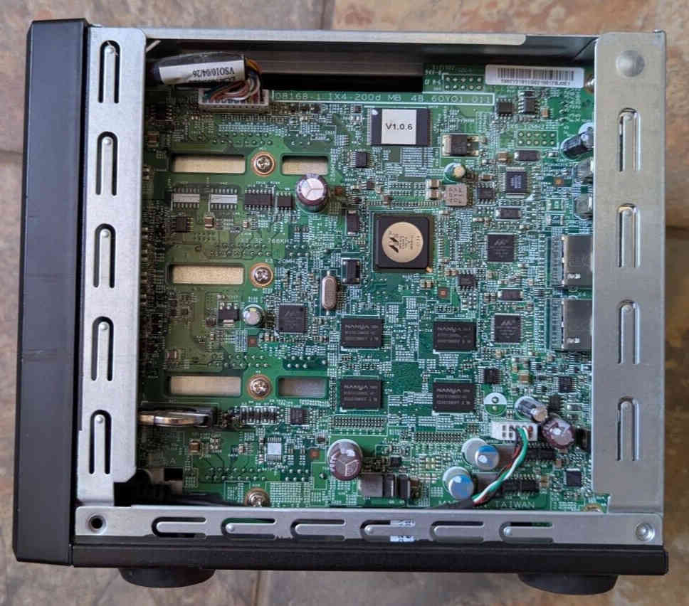 Iomega StorCenter ix4-200d 4-Bay NAS Drive Network Storage